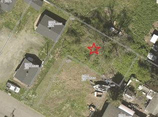 E Chamberlain Ave #900, Cottage Grove, OR 97424