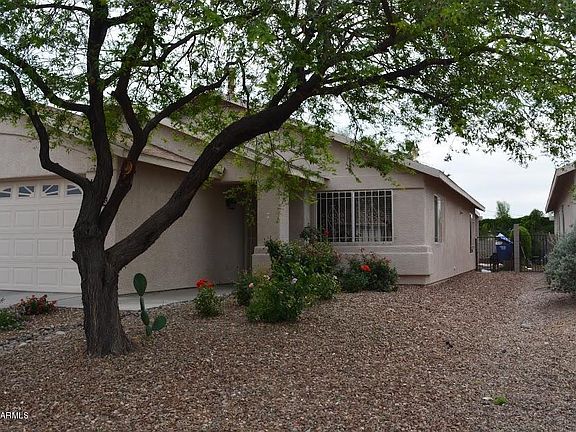 4th image of 2035 S Saint David Dr