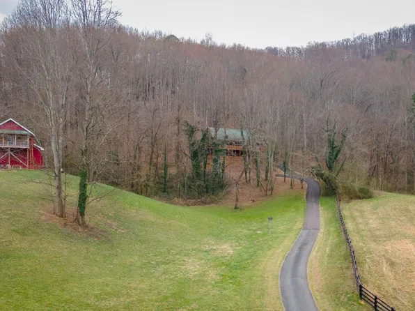 41063050 Burning Tree Ln, Sevierville, TN 37862