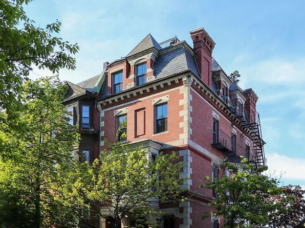 22 Monument Sq #4, Charlestown, MA 02129