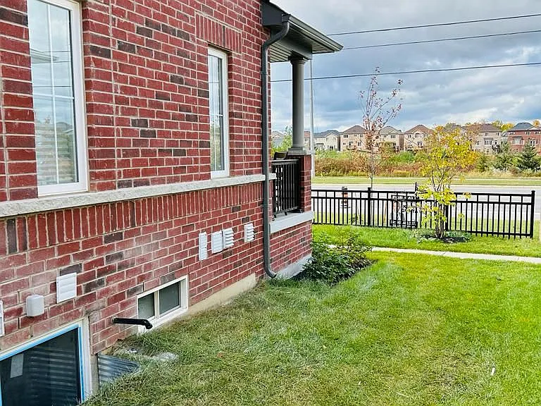 35 Brixham Ln #BASEMENT — Photo 21
