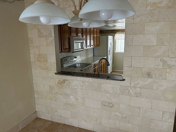 4th image of 6345 Newtown Cir APT A3