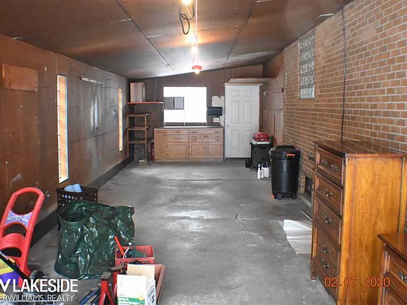 3rd image of 22606 Avalon St