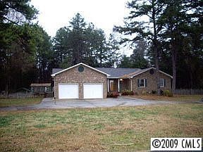 2nd image of 4426 Windsong Ln