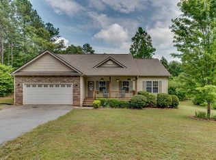 54 Matthew St, Columbus, NC 28722