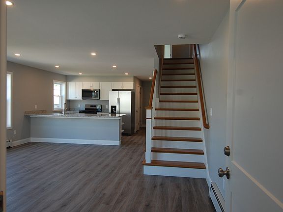 2nd image of 9 Bolton Rd #S
