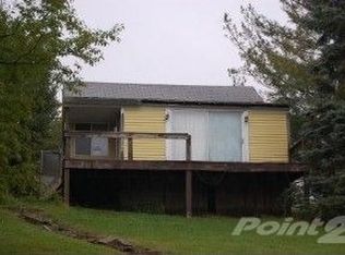 467 Maple Dr, Oakland, MI 48363