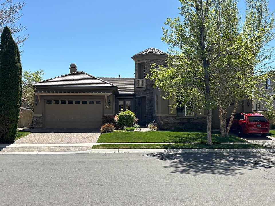 Garage on the left is a 2 car garage and available for your cars. On the right is a 1-car garage (and is unavailable for parking since we are using it for storage.)