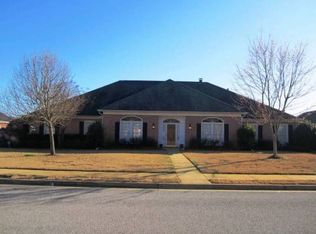 1411 Greystone Dr, Tuscaloosa, AL 35406