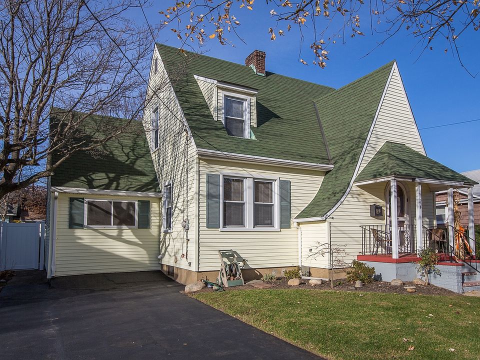 1st image of 164 1st St