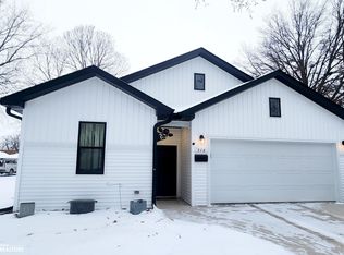 316 S 7th Ave, Winterset, IA 50273