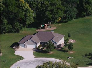 12 Brents Ln, White Heath, IL 61884