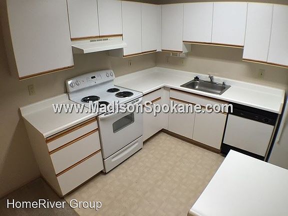 4th image of 10816 E 3rd Ave APT 4