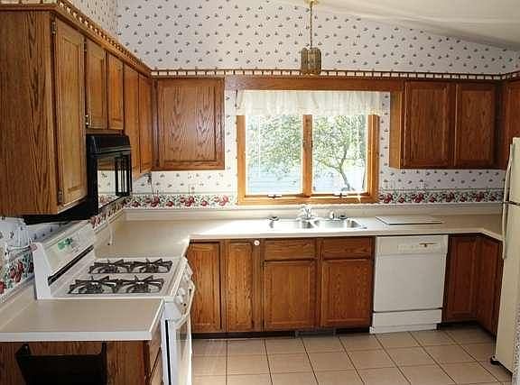 2nd image of 3467 Woodbridge Ct