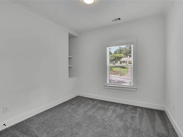 6181 Shoreland Cir — Photo 26