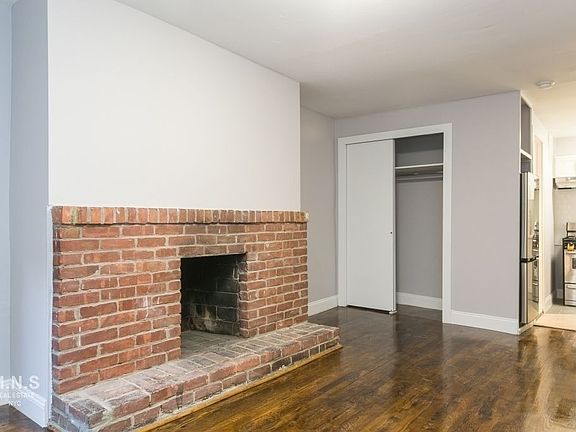 3rd image of 307 W 29th St APT A