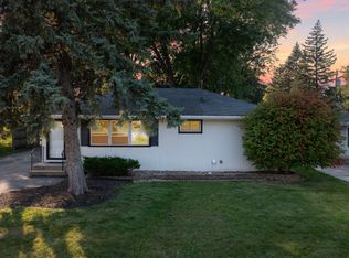 5619 Rhode Island Ave N, Crystal, MN 55428