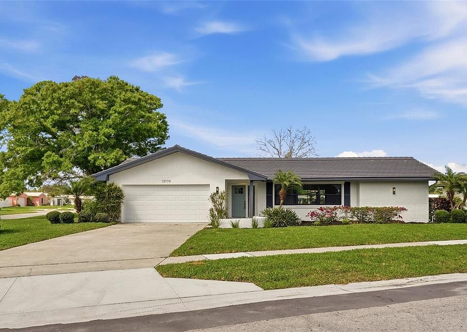 1st image of 13779 Pinecrest Dr