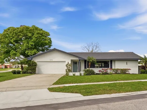 13779 Pinecrest Dr, Largo, FL 33774