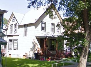 1041 Edgerton St, Saint Paul, MN 55130