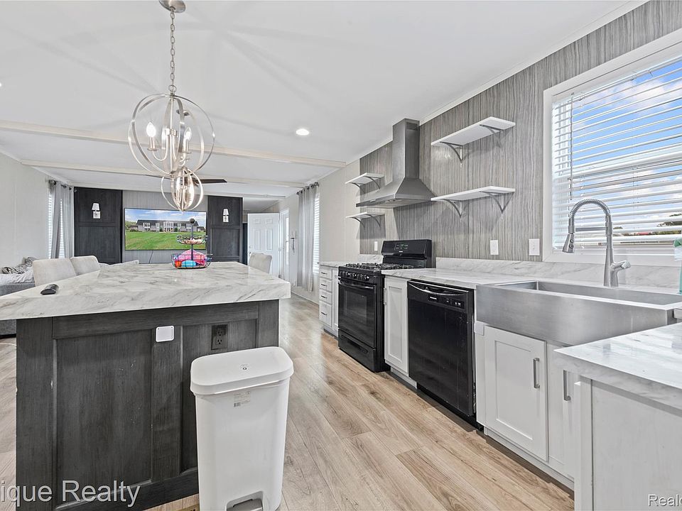 83 Elm Ave, photo 10