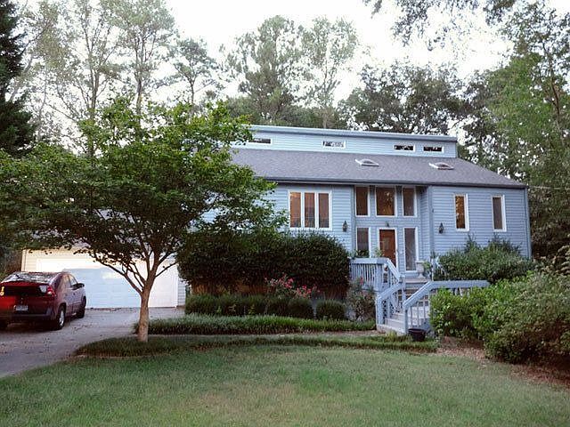 Spacious 3 Level Contemporary