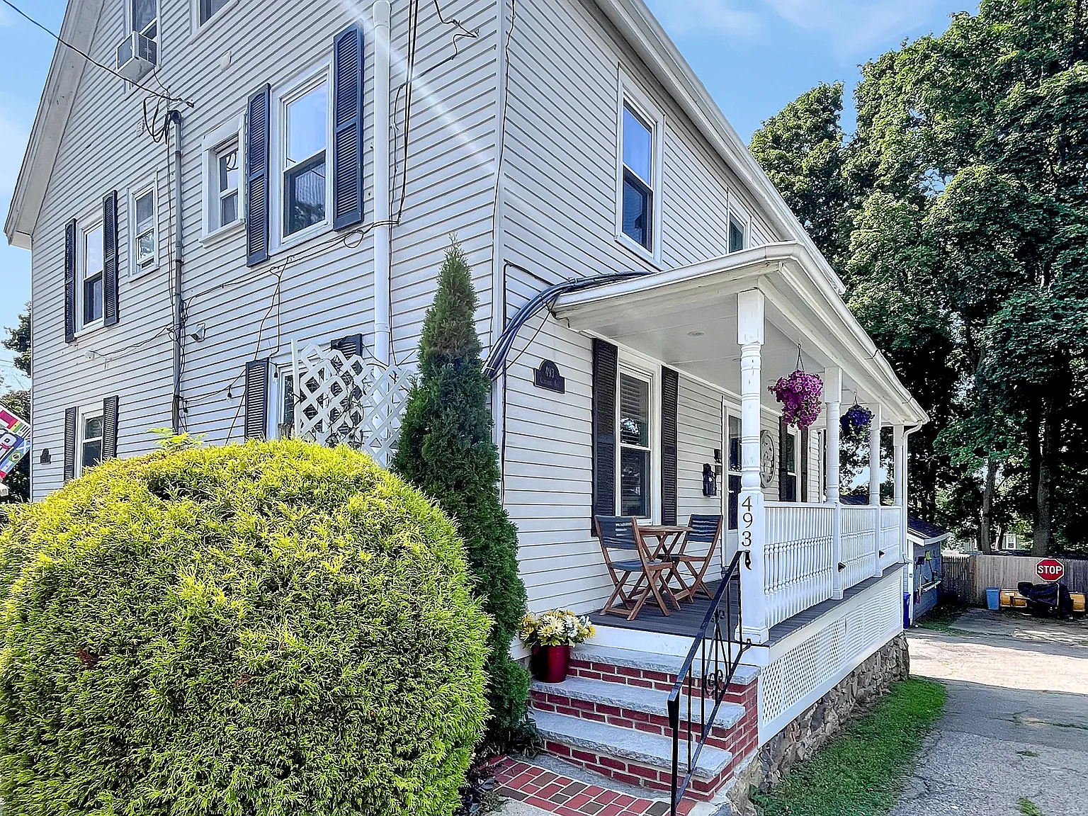 3 bed, 1.5 bath, 1237 sqft, $3,600 — Photo 1