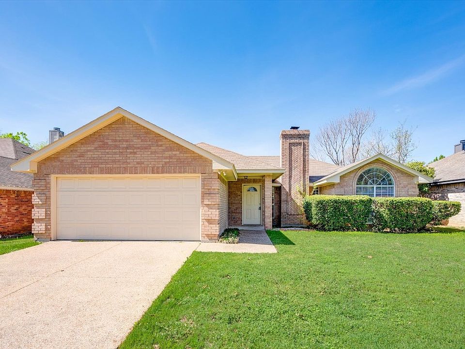 1st image of 7940 Clear Brook Cir