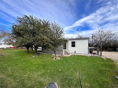 612 Lewald Cir — Photo 14
