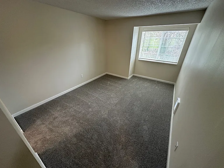 Evanbrook Apartments — Photo 64