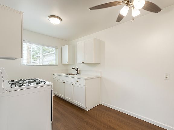 5th image of 218 W Carroll Ave #212-1/2
