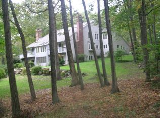 40 Laurel Lk W, Weston, CT 06883