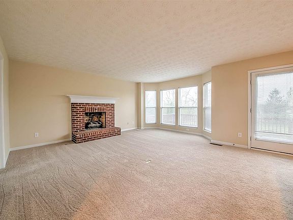 3rd image of 1207 Rivermeade Dr