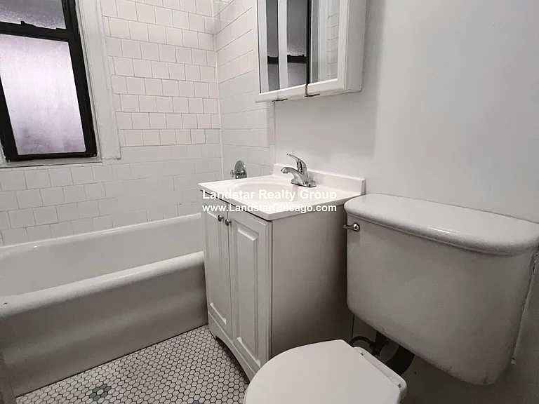2419 W Sunnyside Ave #2 — Photo 9