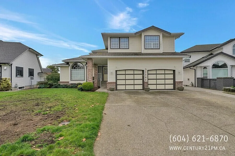 4 bed, 3.0 bath, 2457 sqft, $2,845 — Photo 3