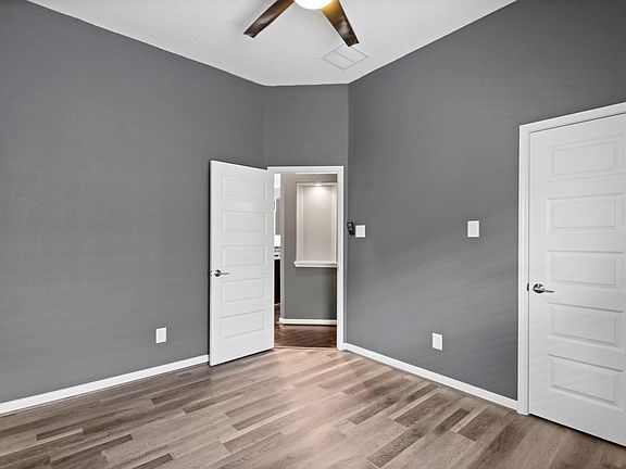 3rd image of 7039 Villa Mountain Ln