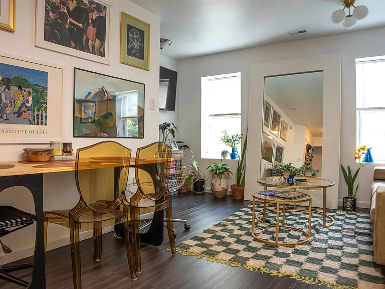1537 W Stiles St #2 — Photo 9