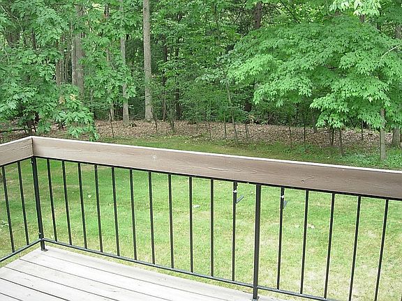 4th image of 943 Trimble Pl