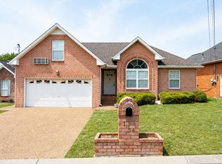 116 Edgeview Dr, Hendersonville, TN 37075