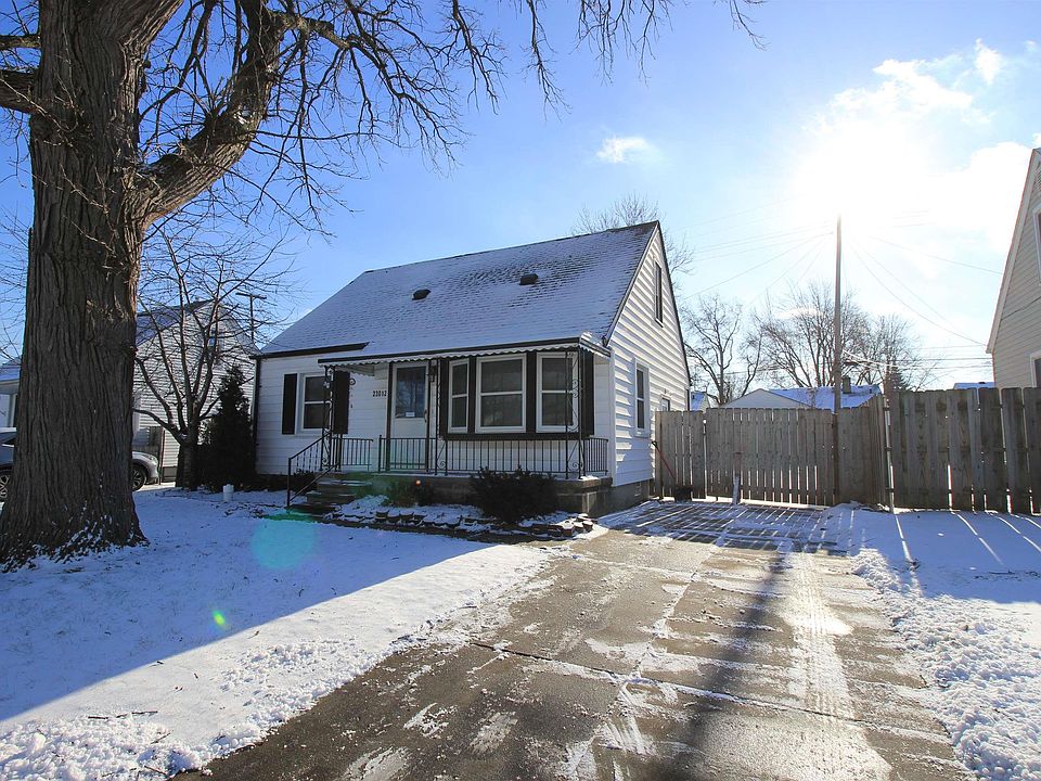 1st image of 23012 Maxine St