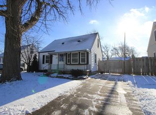 23012 Maxine St, Saint Clair Shores, MI 48080