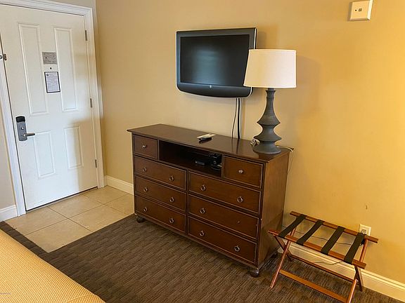 3rd image of 114 Carillon Market St #312