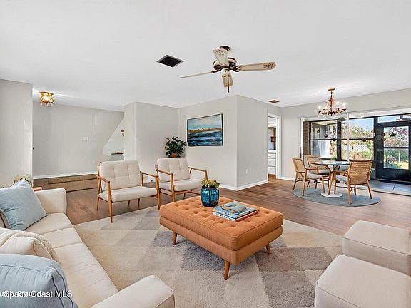 4th image of 250 Bonita Dr