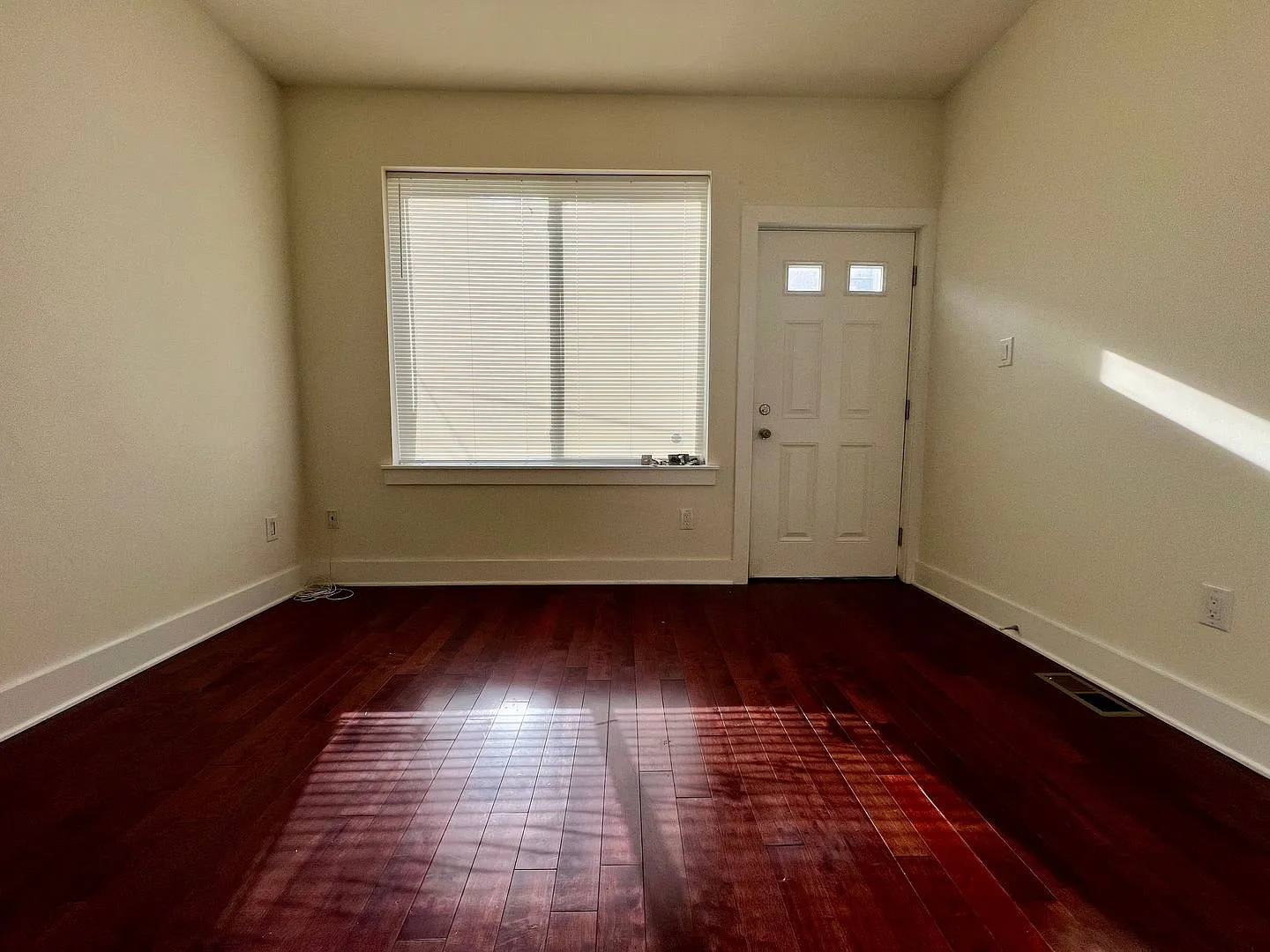 Arlington St 1706 — Photo 3
