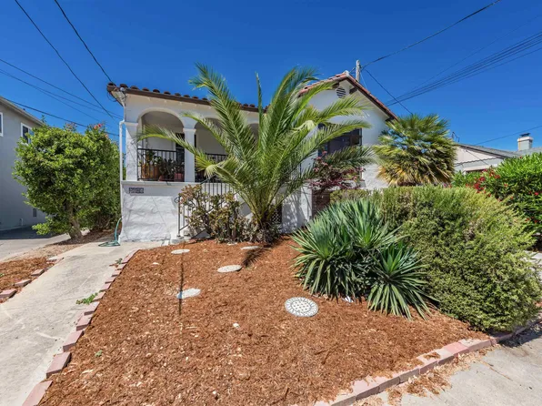 5701 Walnut St, Oakland, CA 94605