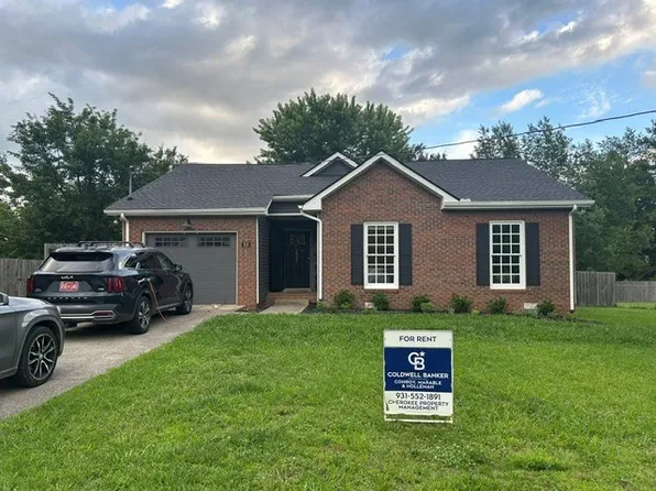 916 Dolphin Ln, Clarksville, TN 37043
