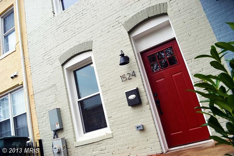 2nd image of 5124 3rd St NW