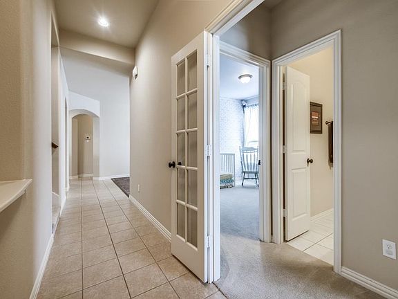 5th image of 1712 Lake Way Dr
