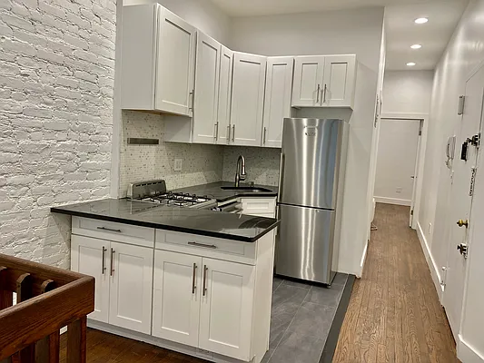 Rented by Compass | media 12