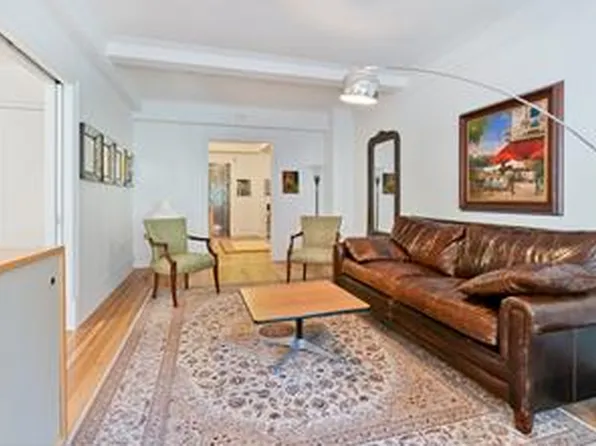 7 Park Avenue image 2 of 9